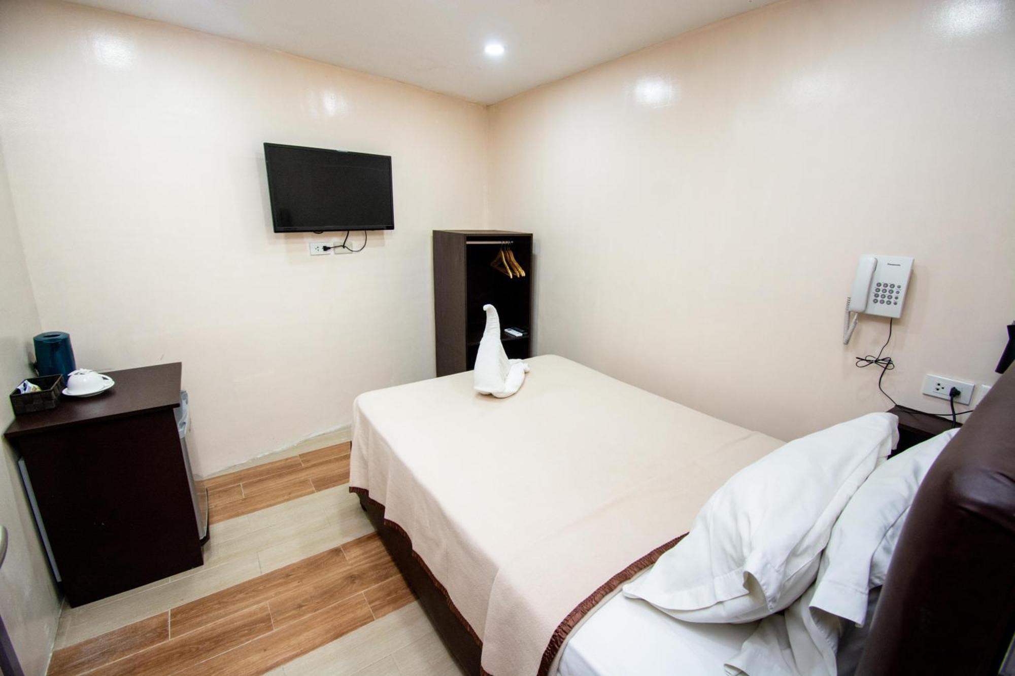 Emerald Island Hotel Balabag  Εξωτερικό φωτογραφία