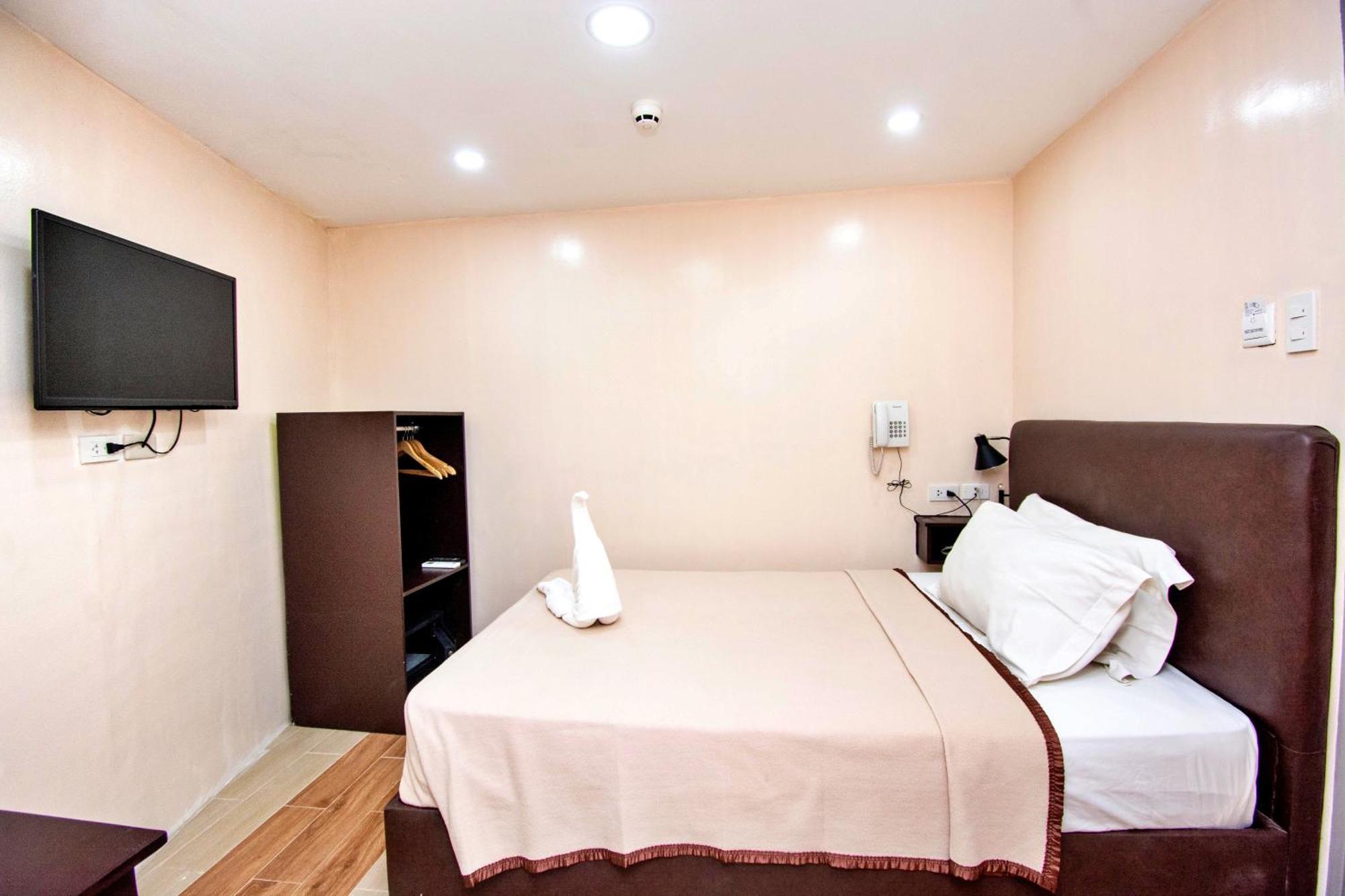 Emerald Island Hotel Balabag  Εξωτερικό φωτογραφία